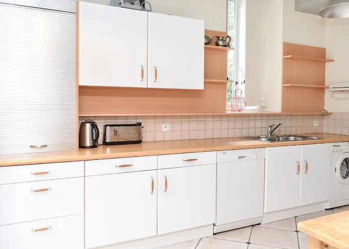 Amazing In St Clement Rancoudray Hébergement de vacances